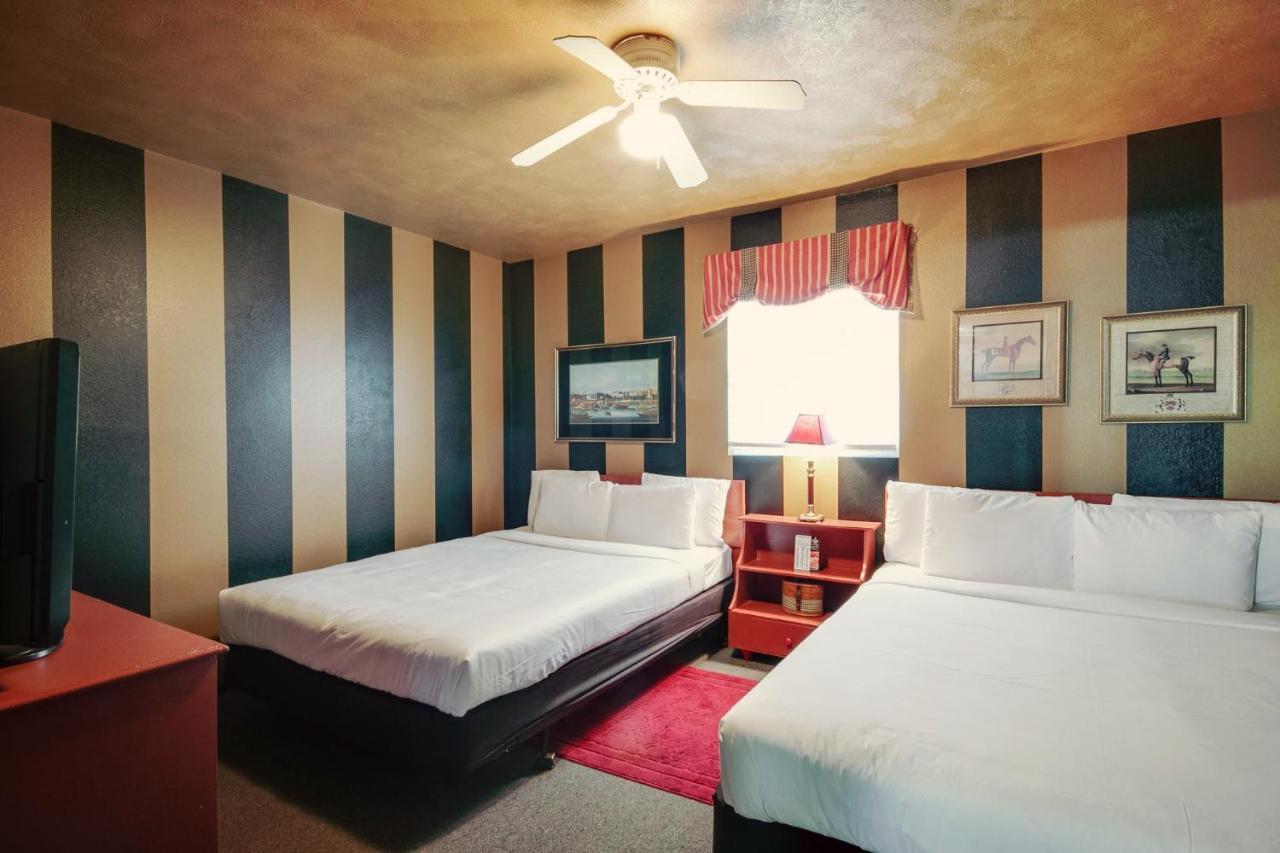 Simmer Motel Wamego Extérieur photo