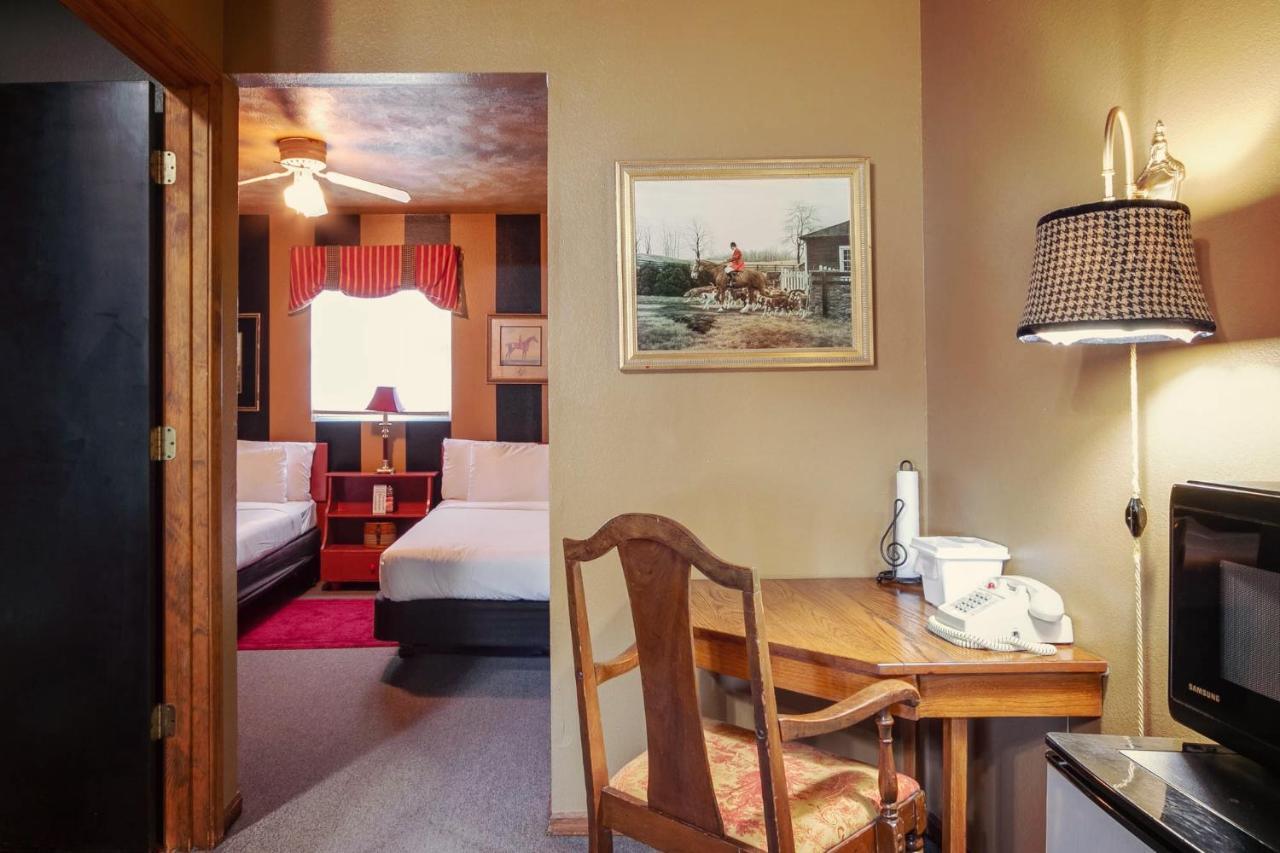 Simmer Motel Wamego Extérieur photo
