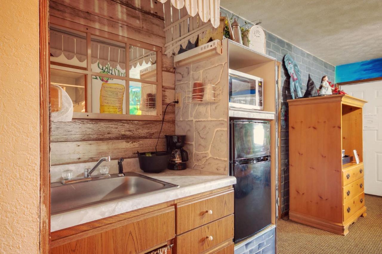 Simmer Motel Wamego Extérieur photo