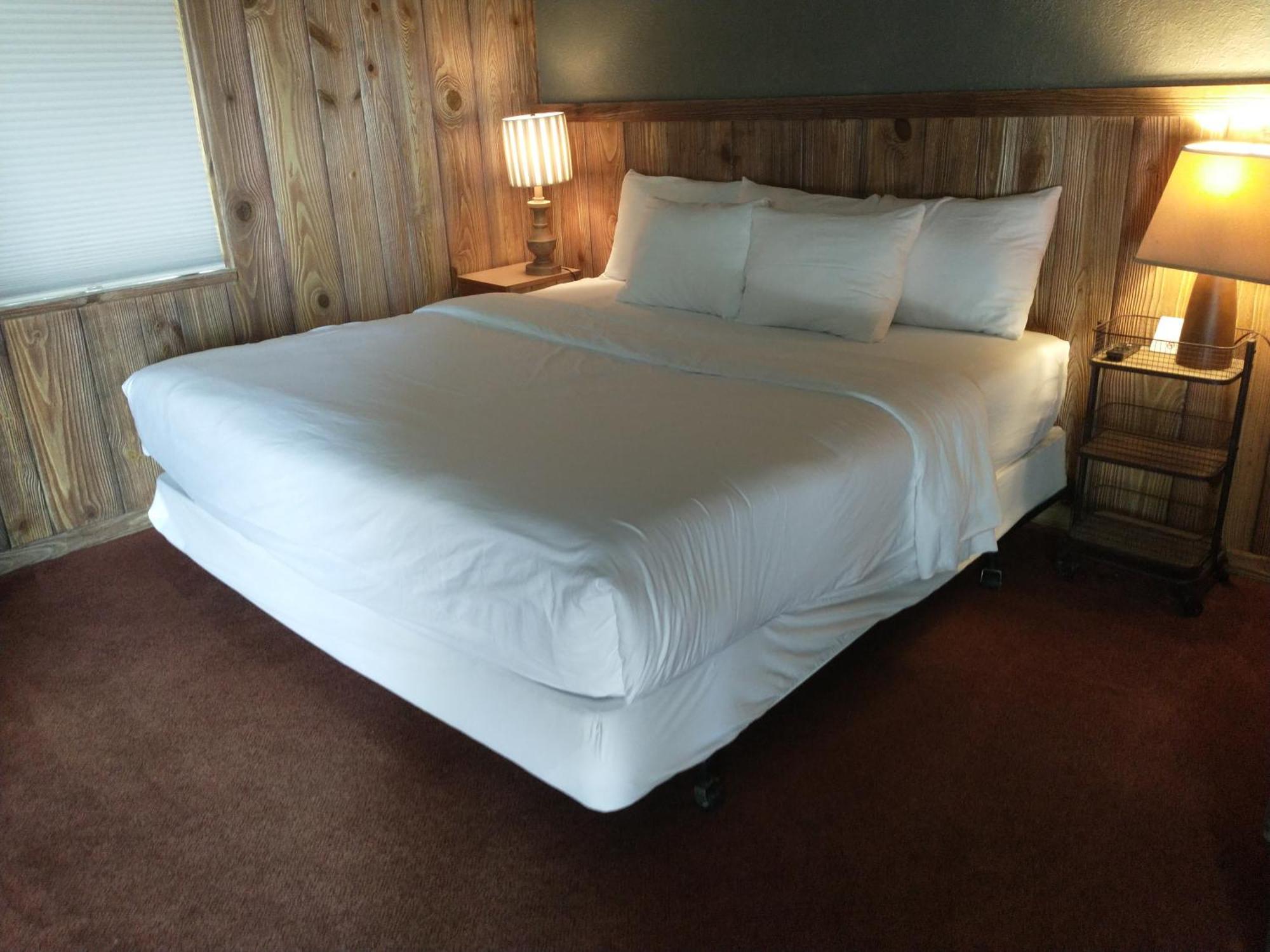 Simmer Motel Wamego Extérieur photo